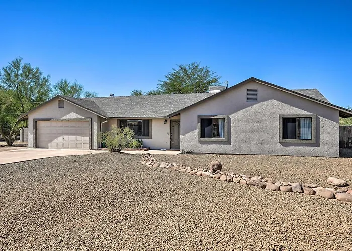 Pool + Backyard Oasis! Snowbird Escape In Phoenix