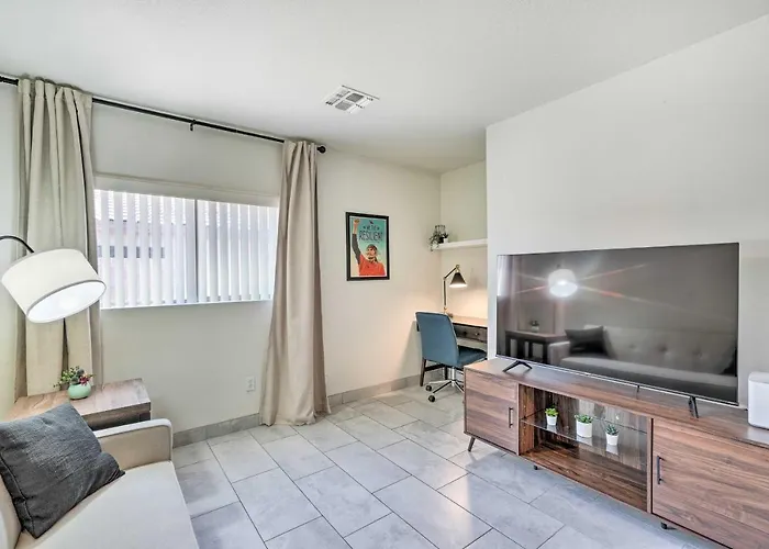 2 Mi To State Farm Stadium! Family-Friendly Home