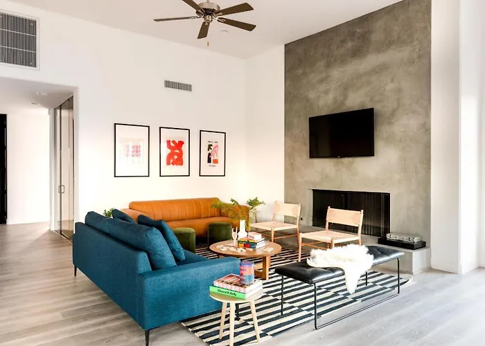Julep By Avantstay Stylish 9 Bedroom Estate W Mid-Century Modern Decor